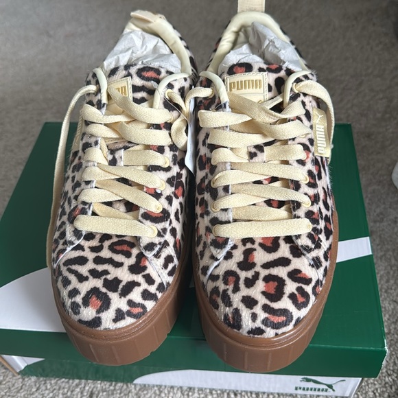 Puma Leopard Print Sneakers with Brown Sole - Picture 3 of 4